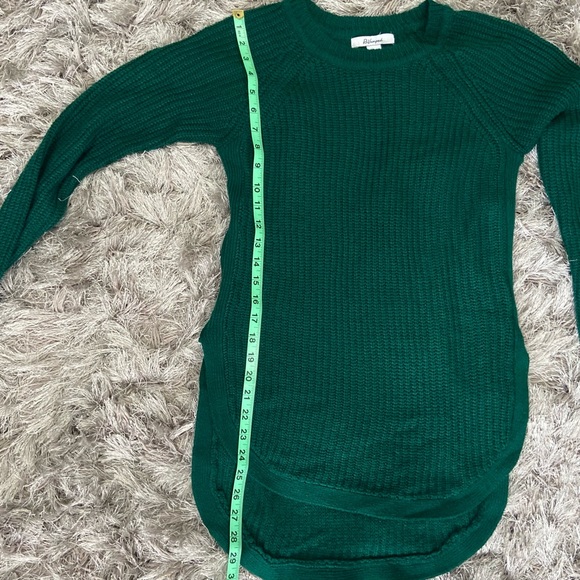 Revamped women green long sleeves, high low side zip hem sweater. Size XS. Used. - Picture 9 of 11